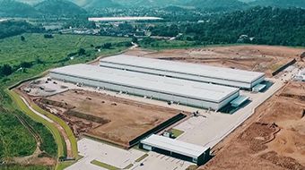 imagem aérea de um galpão da GLP Brasil