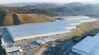 imagem aérea de um galpão da GLP Brasil