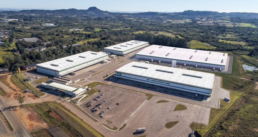 imagem aérea de um galpão da GLP Brasil