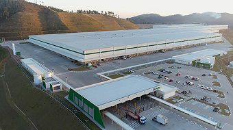 imagem aérea de um galpão da GLP Brasil