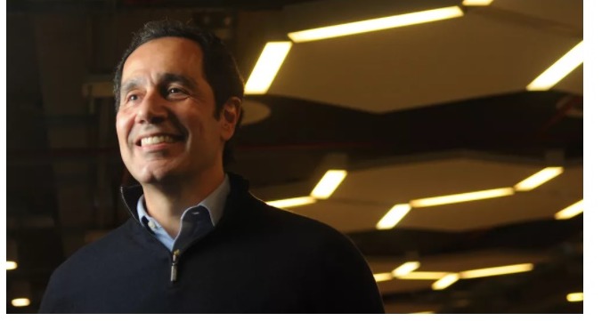 Imagem do presidente da GLP Brasil no escritório em São Paulo